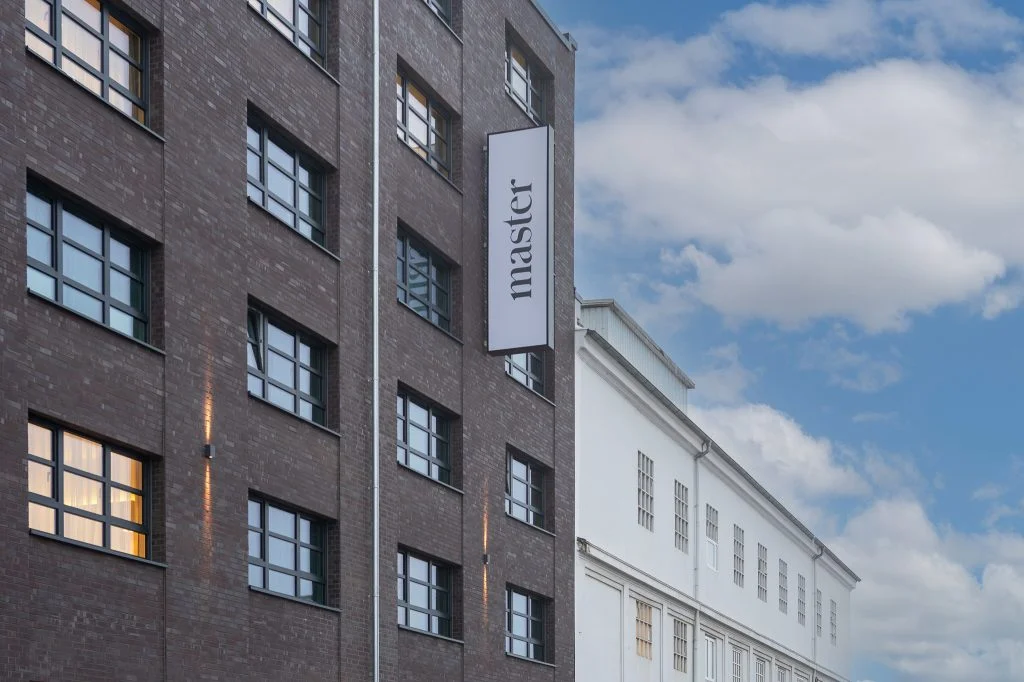 master Altona - Exterior