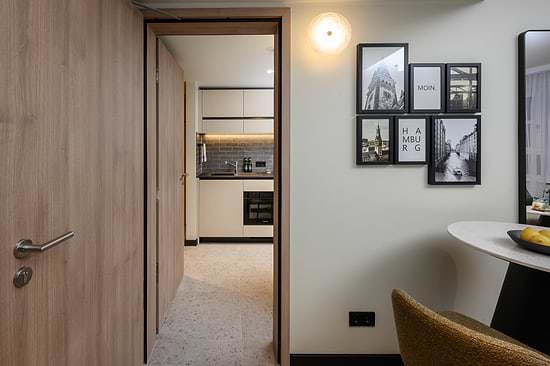 Family Apartment - Connecting door