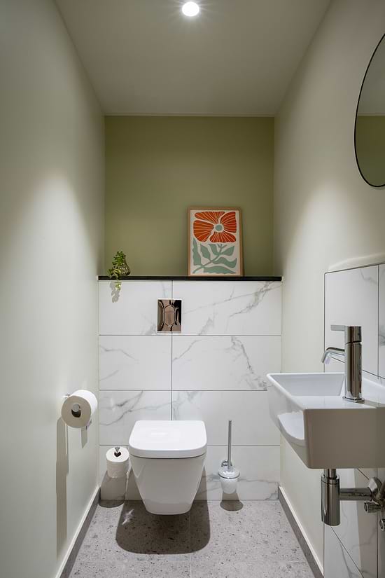 Studio - Bathroom
