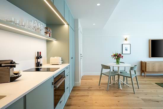 One Bedroom with Balcony - Kitchenette