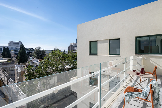 One Bedroom with Balcony and Sofa Bed - Balcony