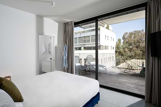 master Shenkin - Bedroom