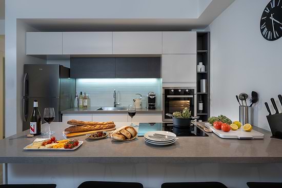 Two Bedroom Apartment with Balcony - Kitchenette