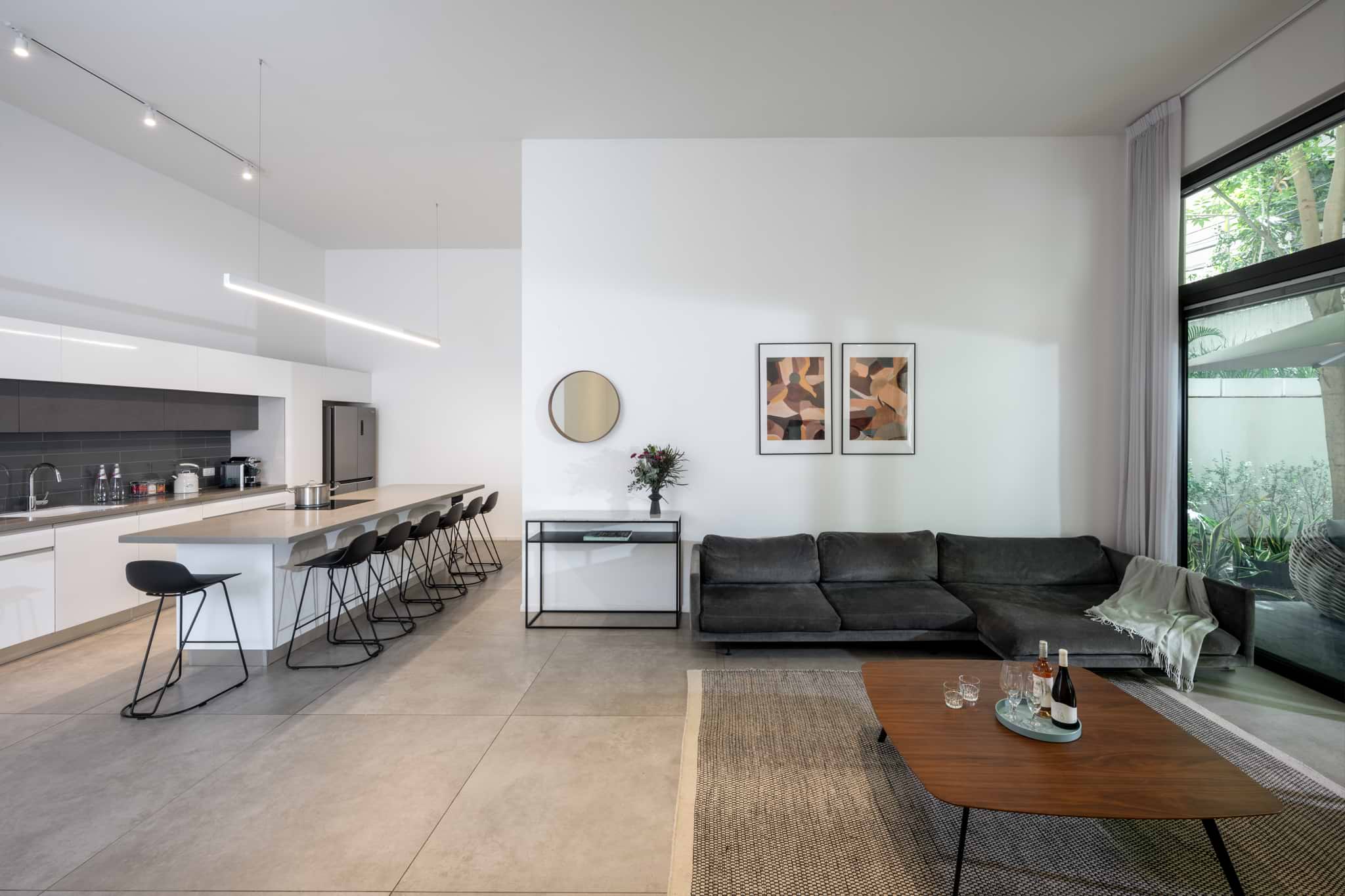 master Shenkin - Sitting Area