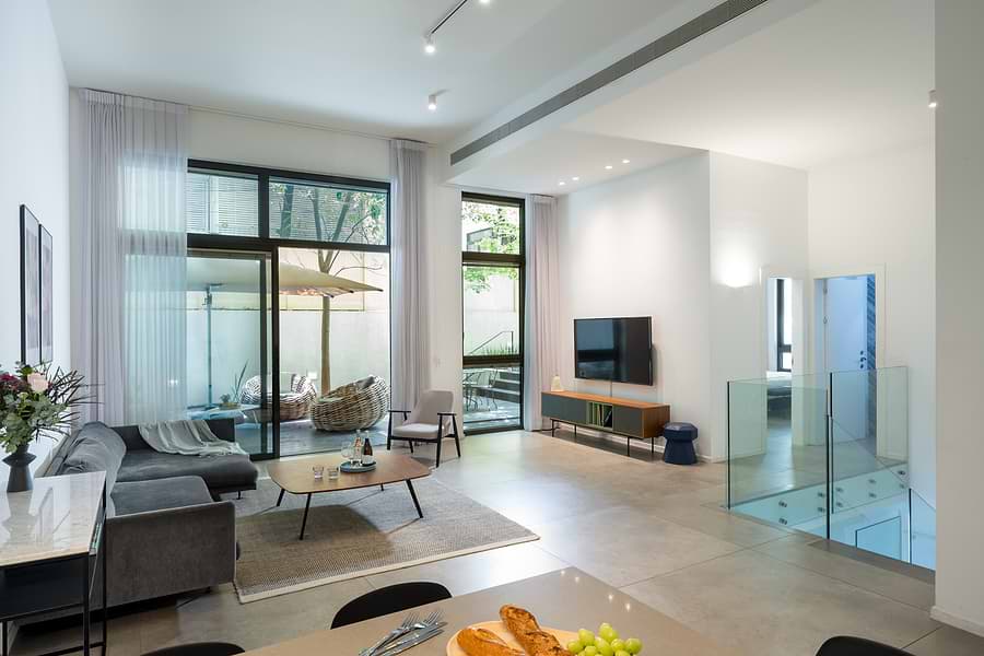 master Shenkin - Sitting Area