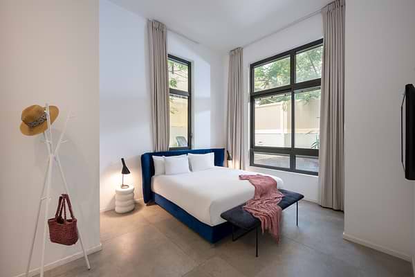 master Shenkin - Bedroom