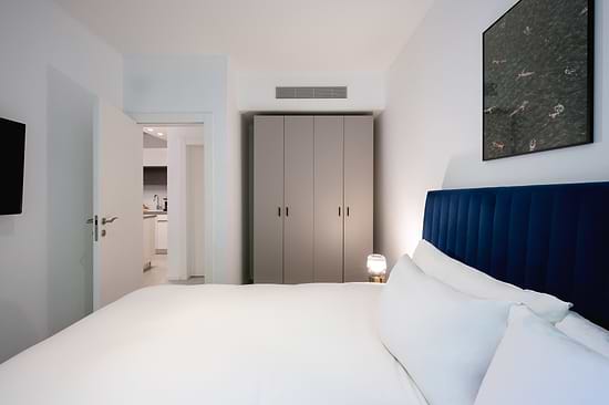 One Bedroom Apartment with Balcony - Bedroom