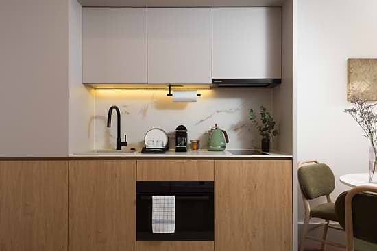 Studio Apartment - kitchenette