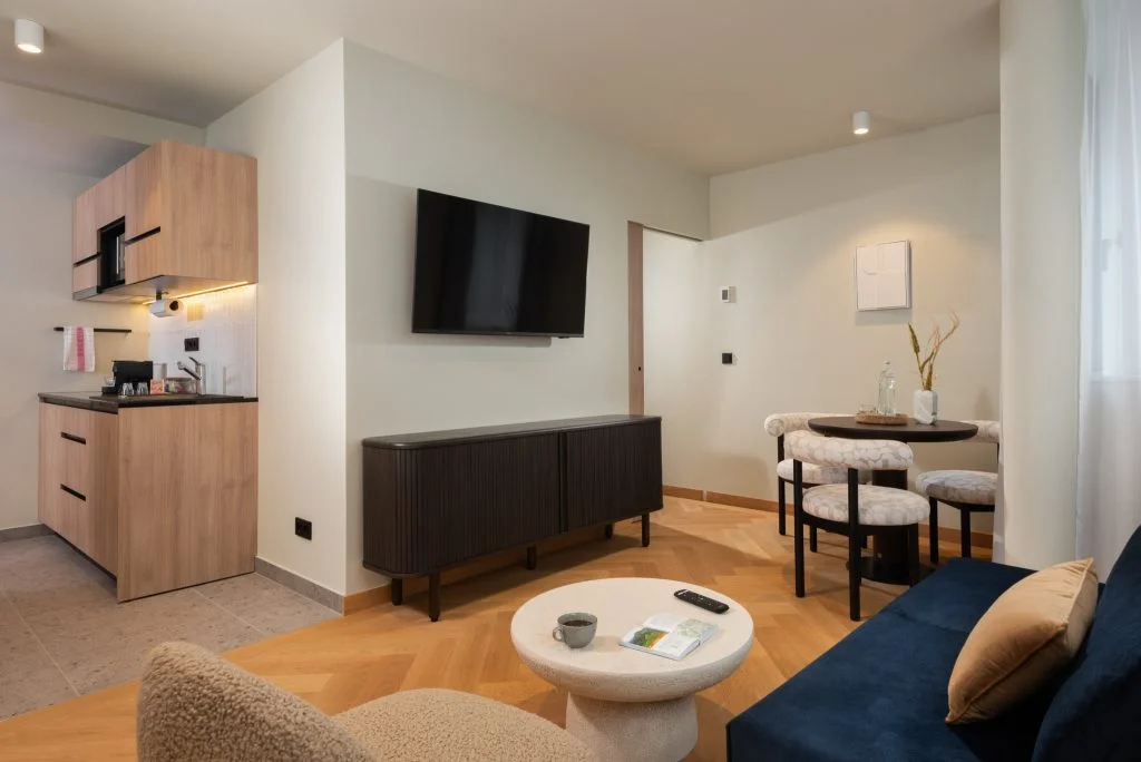 master Mirabell - Living room and Kitchen