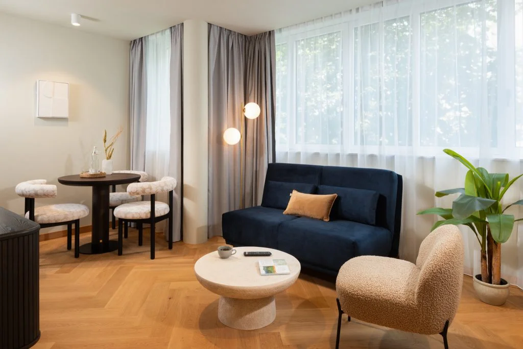master Mirabell - Living room