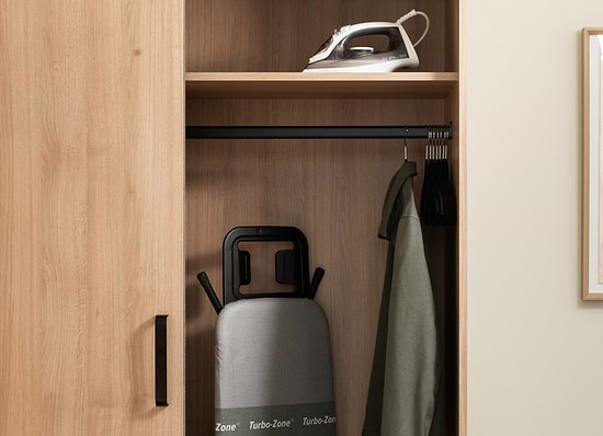 Deluxe One Bedroom with Single Sofabed - Closet