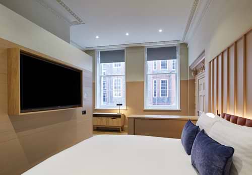 One Bedroom Open Plan - Bed