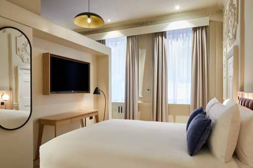 One Bedroom Open Plan - Bed