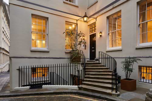 master Cannon - Exterior