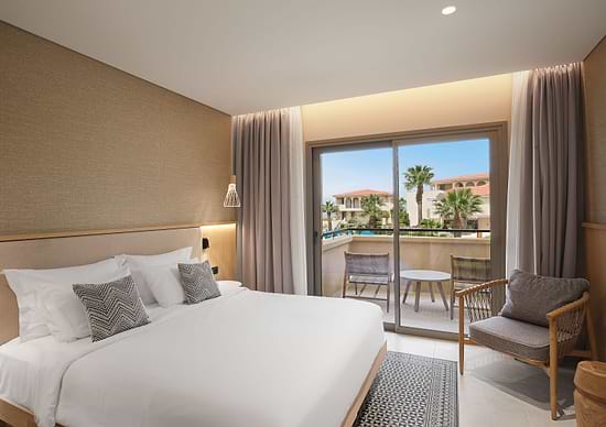 MERAVIA Leonardo Limited Edition - One Bedroom Suite Garden View