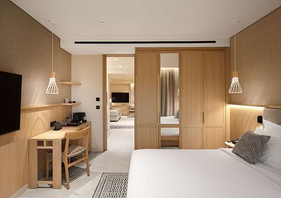 MERAVIA Leonardo Limited Edition - One Bedroom Suite Garden View