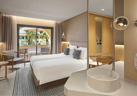 MERAVIA Leonardo Limited Edition - Deluxe Double Partial Sea View