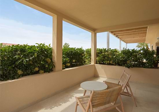 MERAVIA Leonardo Limited Edition - Deluxe Double Garden View