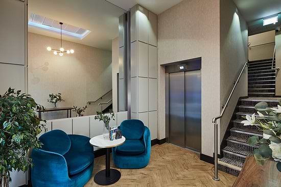 master St. Paul's - Lobby