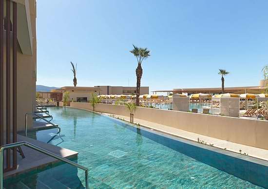 NALU Latchi - Leonardo Limited Edition - Swim-Up Junior Suite Garden View