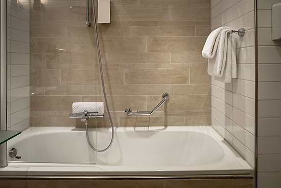 Leonardo Eden Hotel Amsterdam City Center - Superior Room 1 Twin Bed