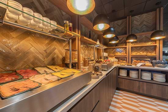 Leonardo Hotel Breda City Center - Desayuno buffet
