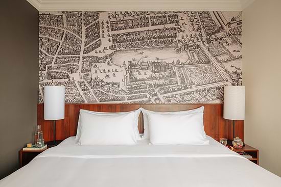 Leonardo Hotel Den Haag Babylon – Executive Suite 1 Doppelbett 1 Schlafsofa