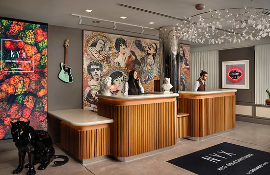 Recepcja NYX Hotel Dublin Christchurch