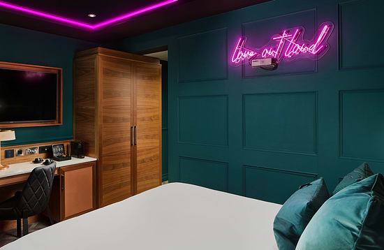 NYX Hotel Dublin Christchurch sypialnia