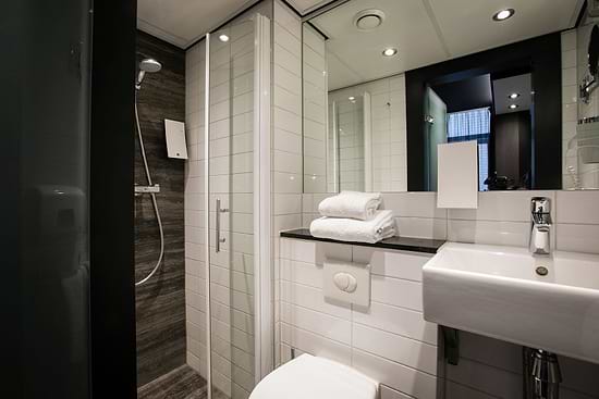 Leonardo Eden Hotel Amsterdam City Center - Bathroom