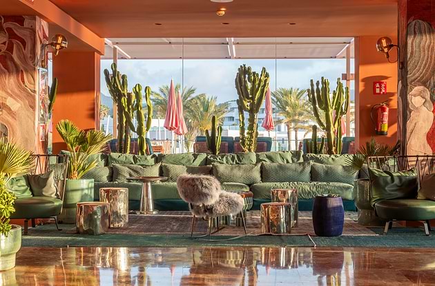 NYX Hotel Ibiza - Vestíbulo