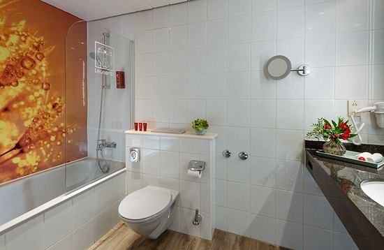 Leonardo Hotel Düsseldorf Airport - Ratingen - Superior Dreibettzimmer