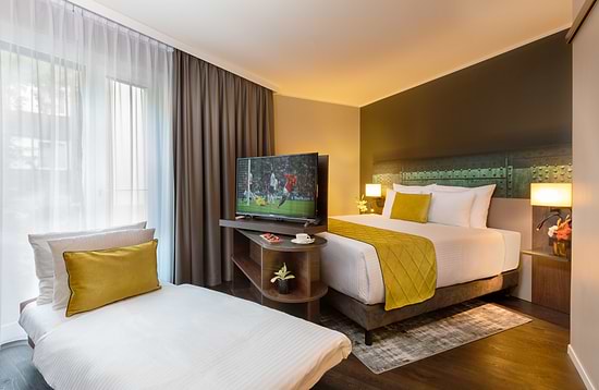 Leonardo Hotel Dortmund - Habitación Deluxe Triple