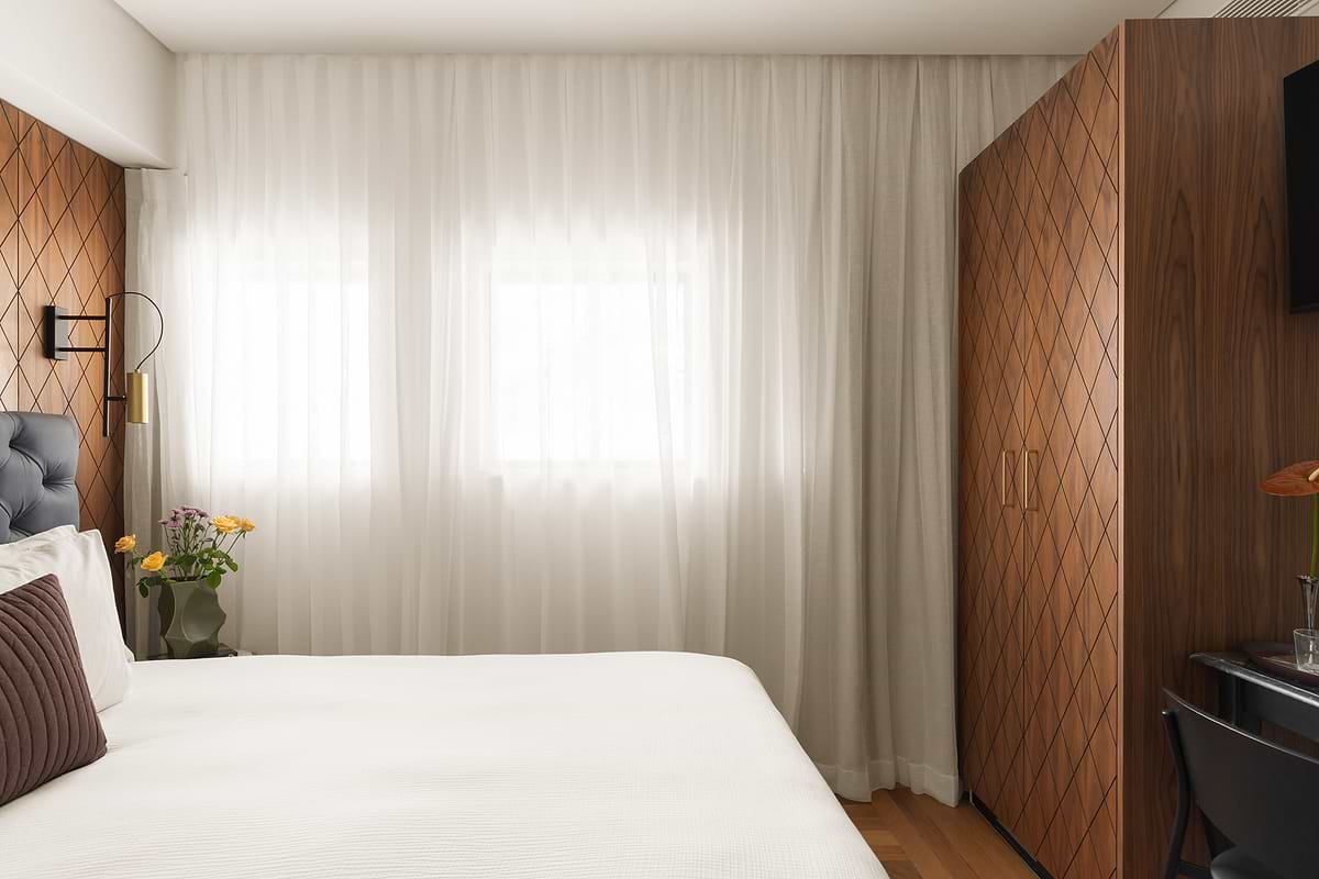 HOTEL RECEPTION- Hotel Room