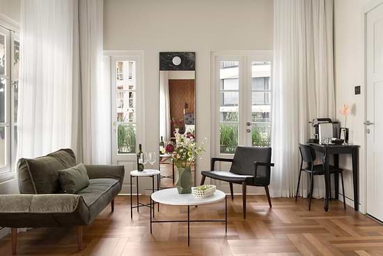 Hotel RECEPTION - Junior Suite