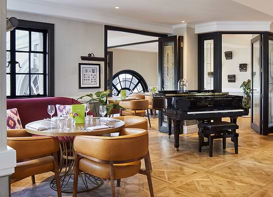 The Rex - Reign Restaurant