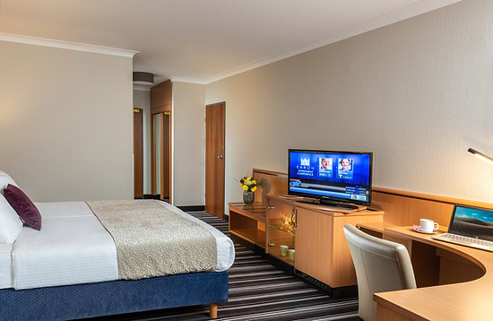 Leonardo Hotel Düsseldorf Airport - Ratingen - Superior Dreibettzimmer