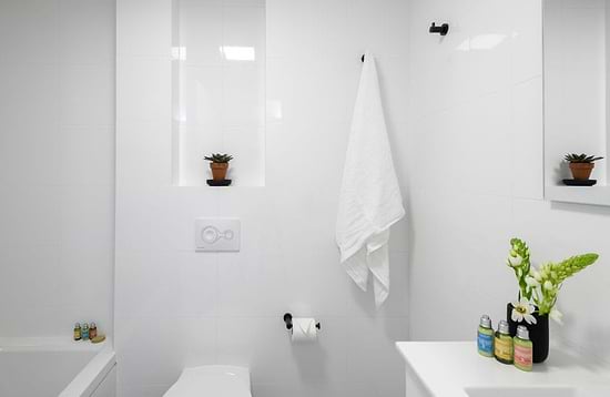 Three Bedroom Apartment with Big Terrace - Bathroom