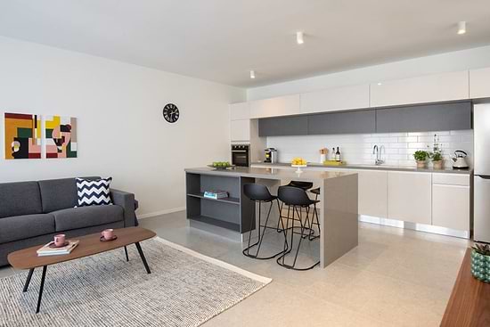 Three Bedroom Apartment with Balcony - Sitting area