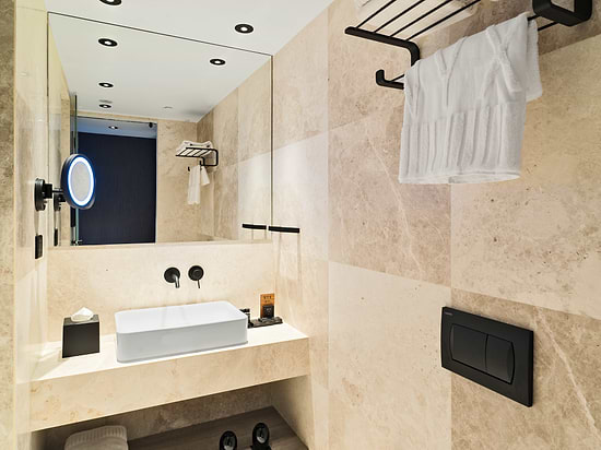 فندق نيكس ليماسول - إطلالة مباشرة على البحر مع إمكانية الدخول إلى صالة رجال الأعمال Space Executive Room