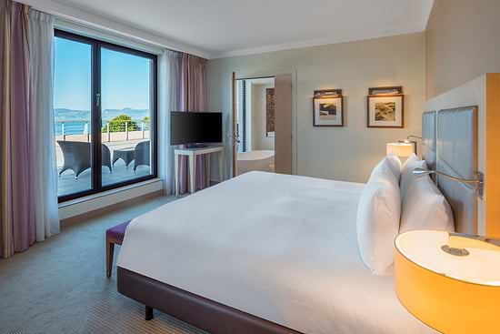 فندق «إيفيان-لي-بان» في Leonardo Hotels - جناح تنفيذي