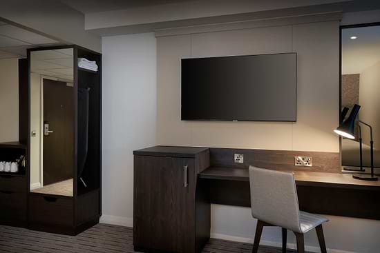 Leonardo Hotel Chester Bedroom