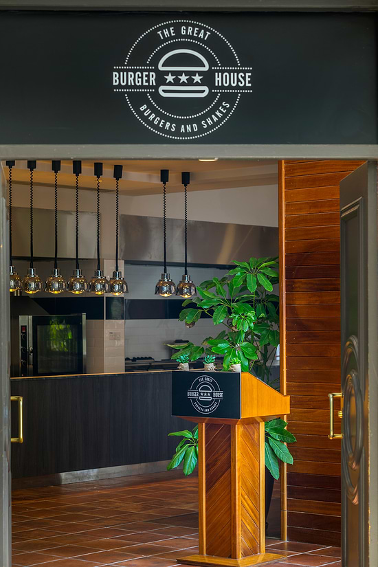 Leonardo Laura Beach & Splash Resort - The Great Burger House ресторан