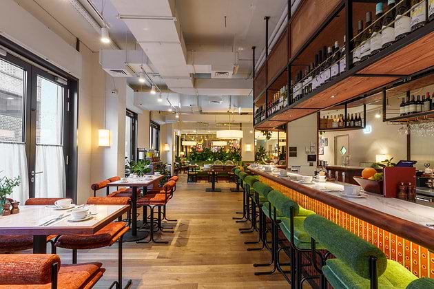 Leonardo Hotel London Aldgate - The Cardinal Bar and Kitchen