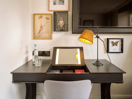 The Nikolai Hotel Hamburg - Leonardo Limited Edition - Nikolai Boutique