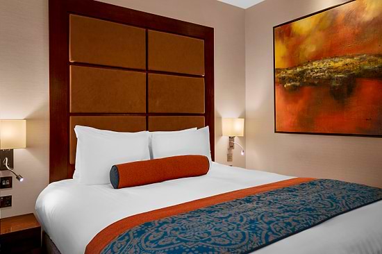 Leonardo Royal London St Paul's - Superior Room with King Bed