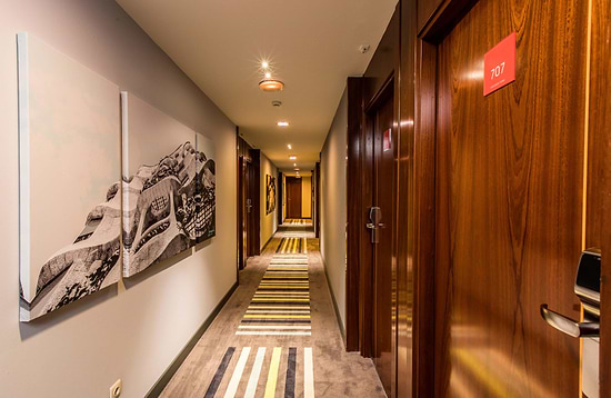 Leonardo Hotel Barcelona Gran Via - Corredor