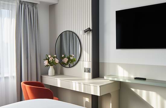 Leonardo Hotel Dublin Parnell Street - Standard Room with Superior Package