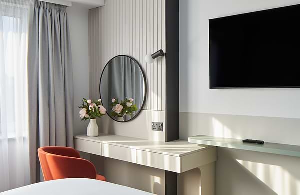 Leonardo Hotel Dublin Parnell Street - Standard Room with Superior Package